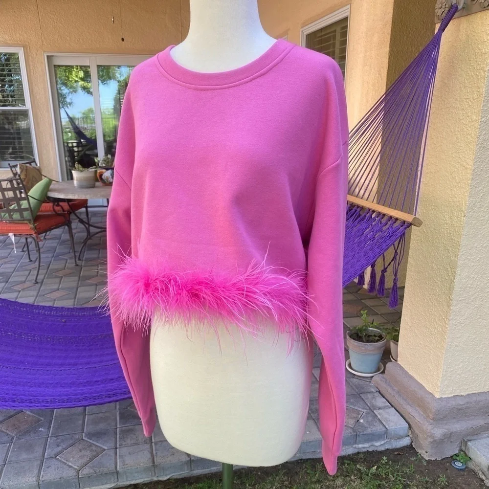 Ella Blu Feather Trim Sweatshirt Pink Women's Size M Crop‎ Pullover Top EUC - Picture 6 of 10